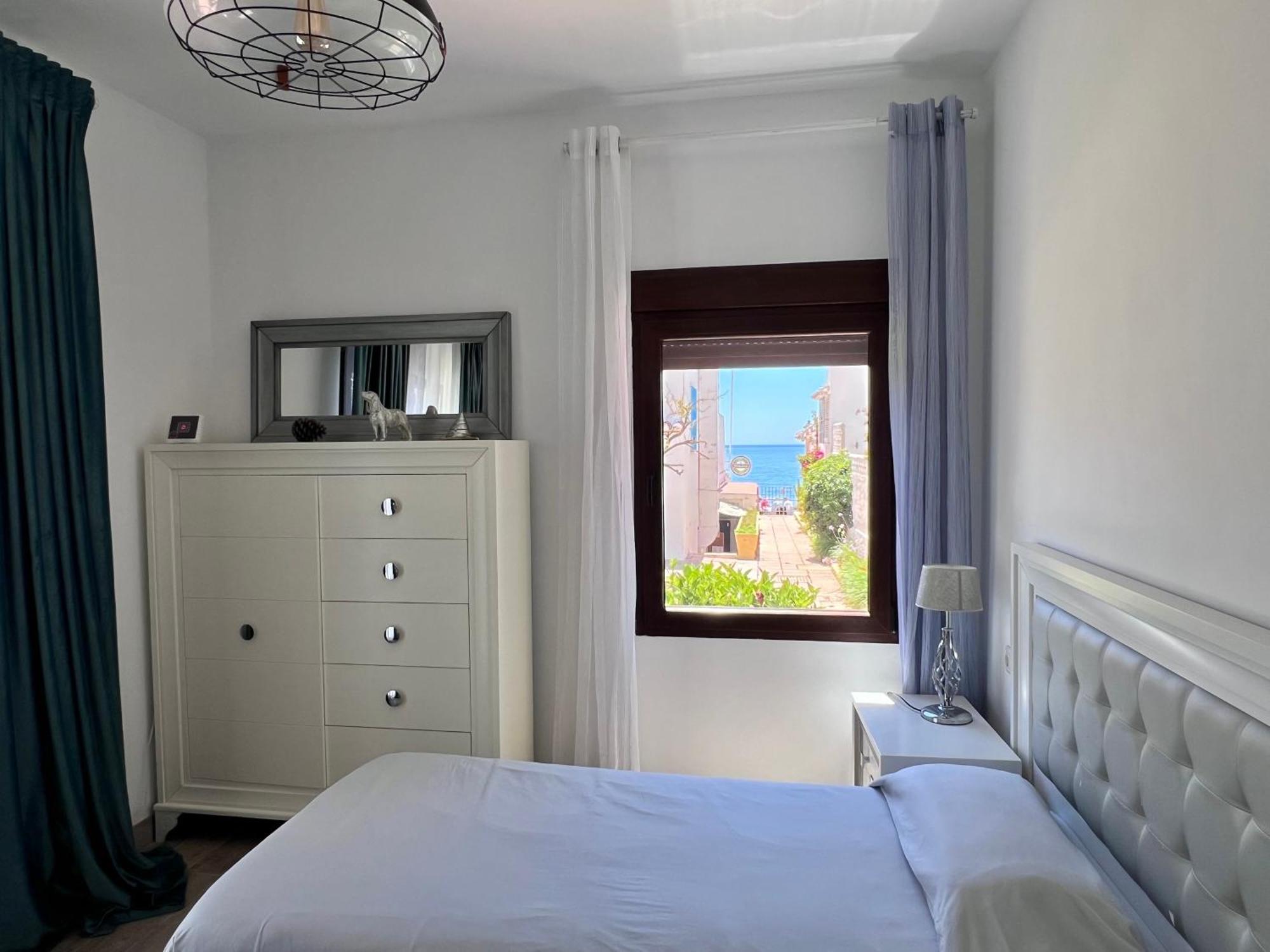 Pirata Bungalow Sea Front Estepona Exteriér fotografie