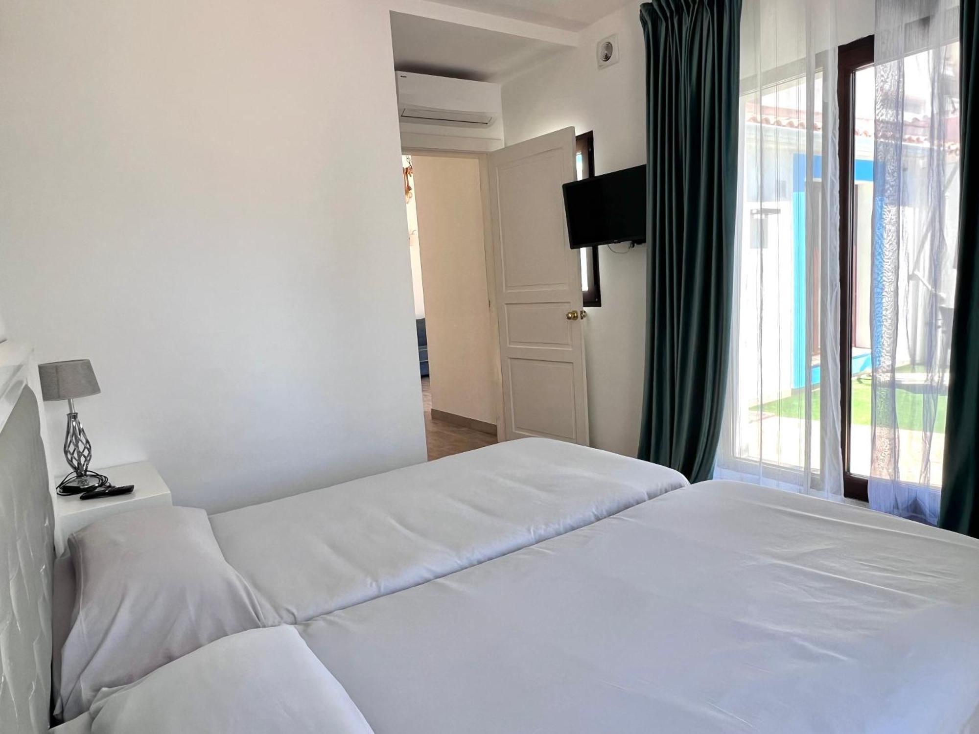 Pirata Bungalow Sea Front Estepona Exteriér fotografie