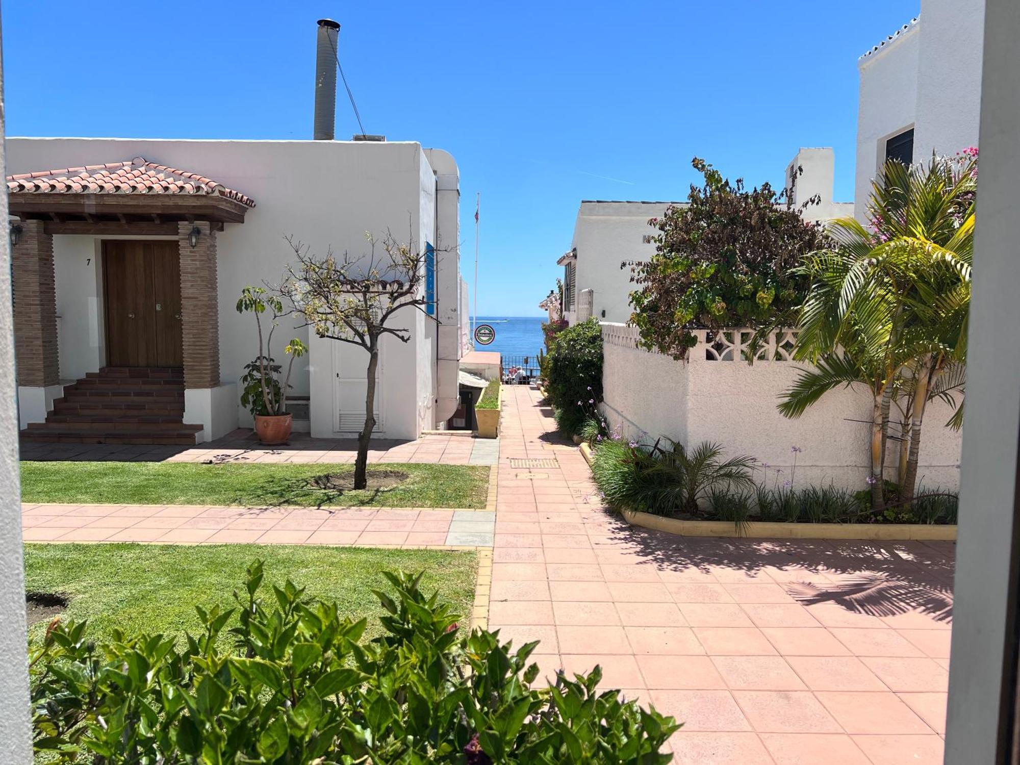 Pirata Bungalow Sea Front Estepona Exteriér fotografie